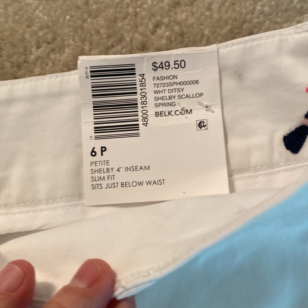 Crown & Ivy NWT 6 petite shorts - Picture 4 of 10